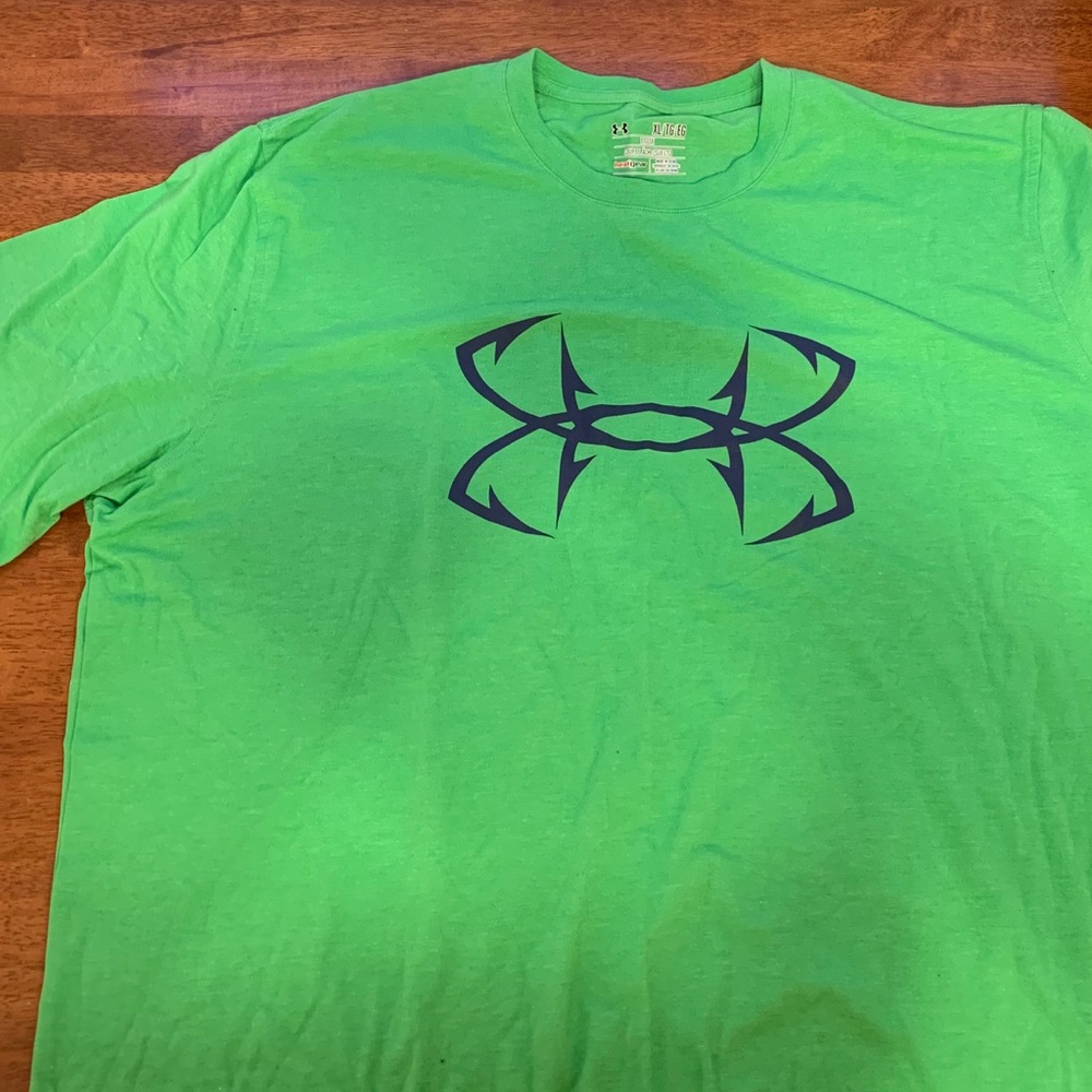 Men’s XL Under Armour T-Shirt